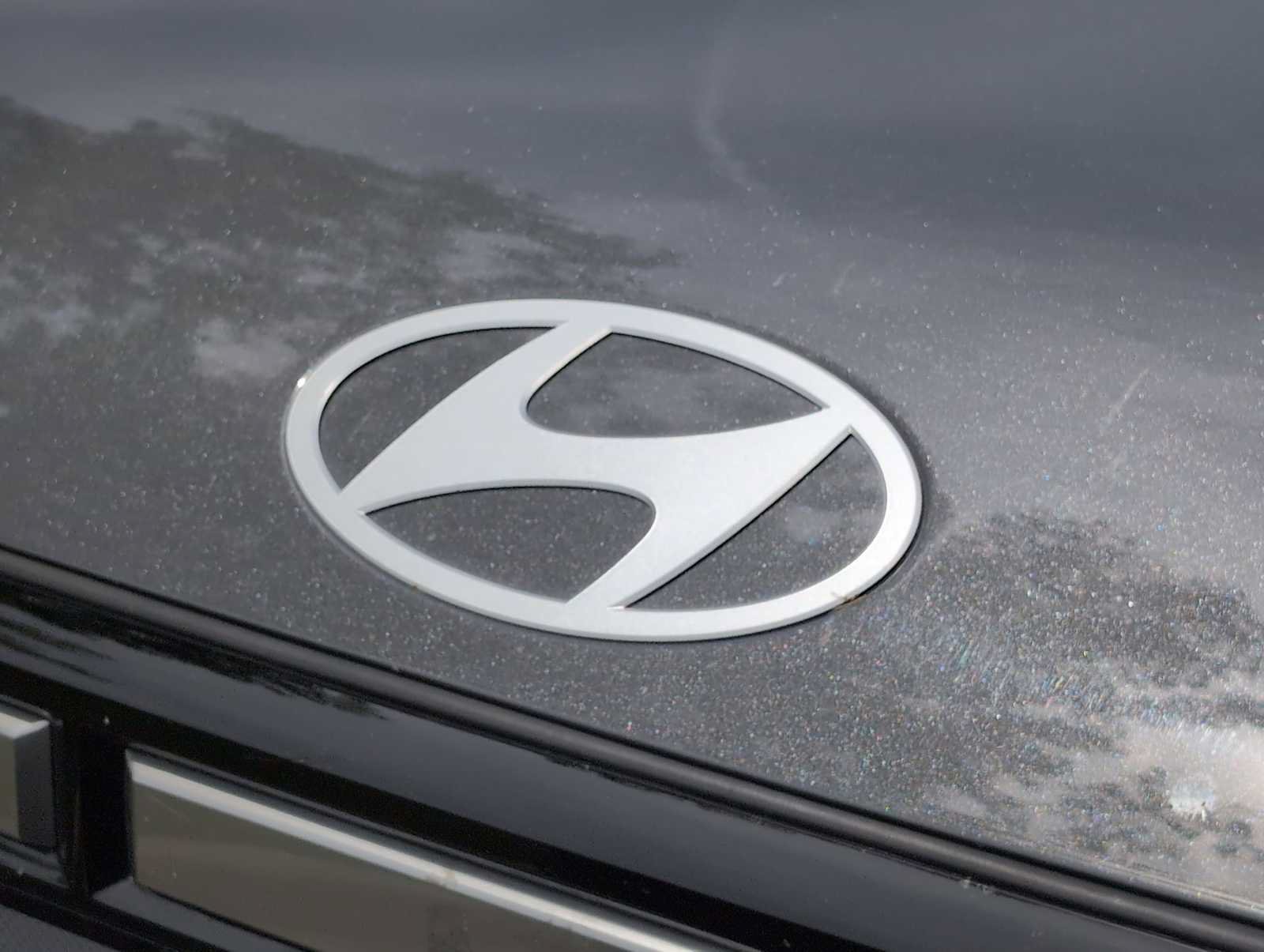 Used 2025 Hyundai Santa Fe SEL AWD/4WD image 12