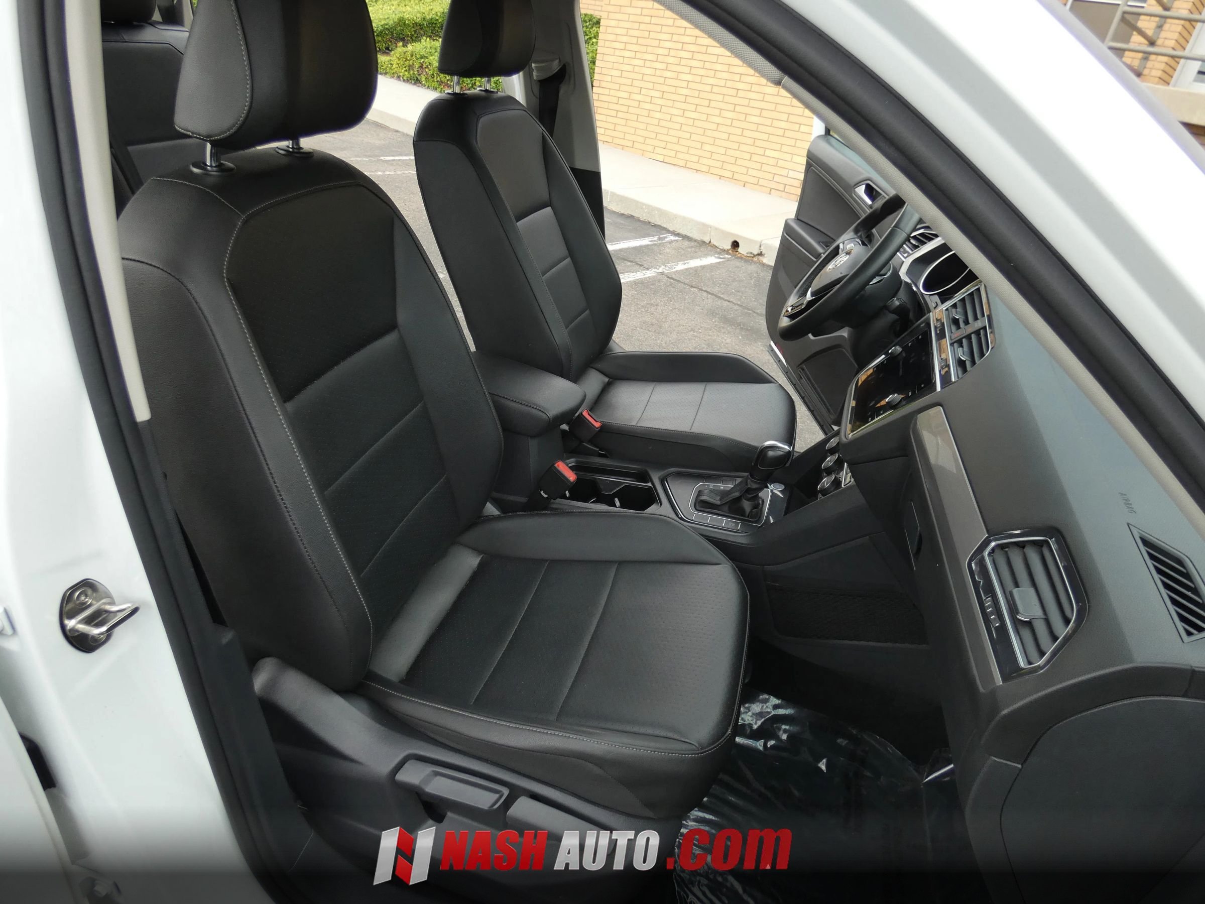 Used 2020 Volkswagen Tiguan SE w/ Panoramic Sunroof Package FWD image 77