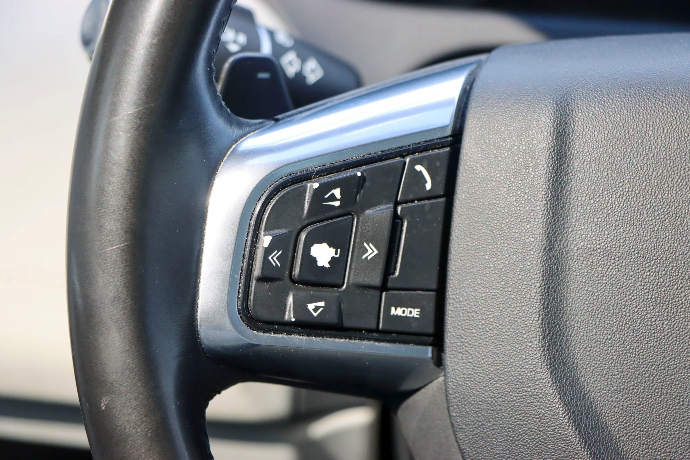 Used 2019 Land Rover Discovery Sport SE AWD/4WD image 27