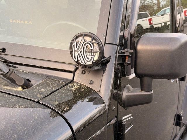 Used 2013 Jeep Wrangler Unlimited Sahara w/ Connectivity Group image 10