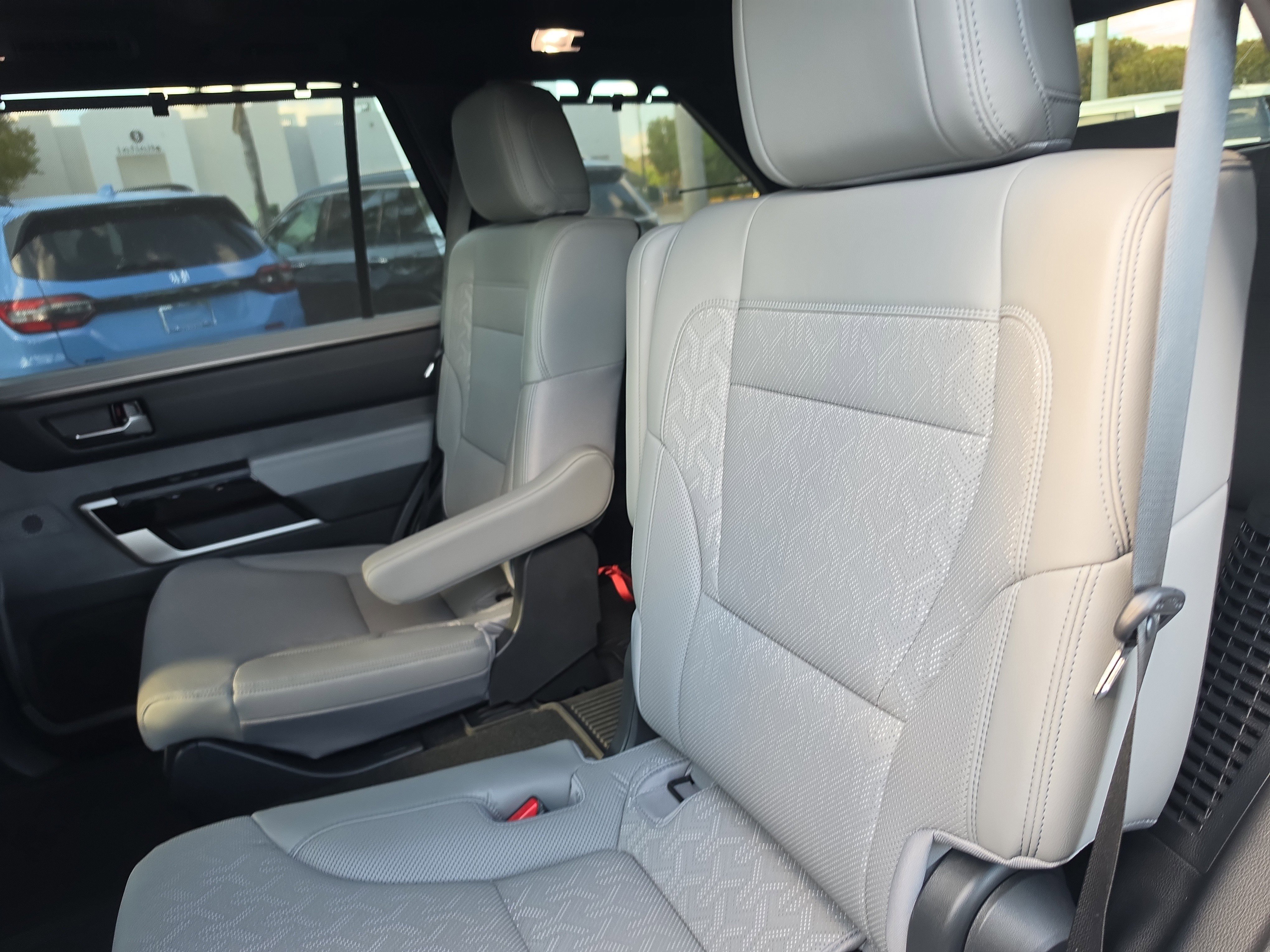 Used 2025 Toyota Sequoia Limited image 11