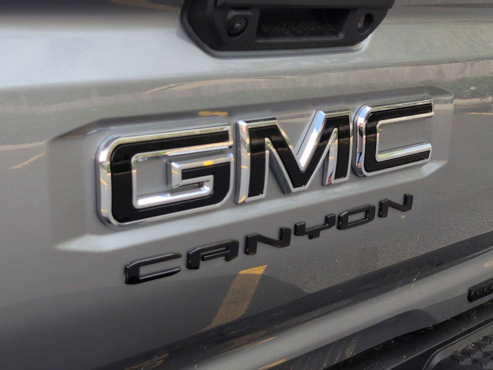 New 2026 GMC Canyon Elevation w/ Convenience Package image 12