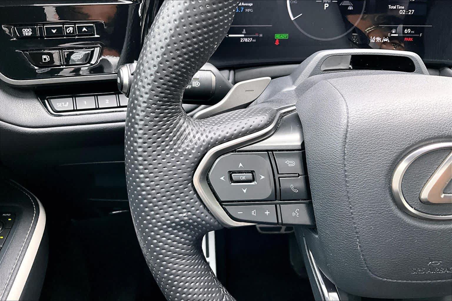 Used 2025 Lexus TX 500h AWD w/ Technology Package image 22