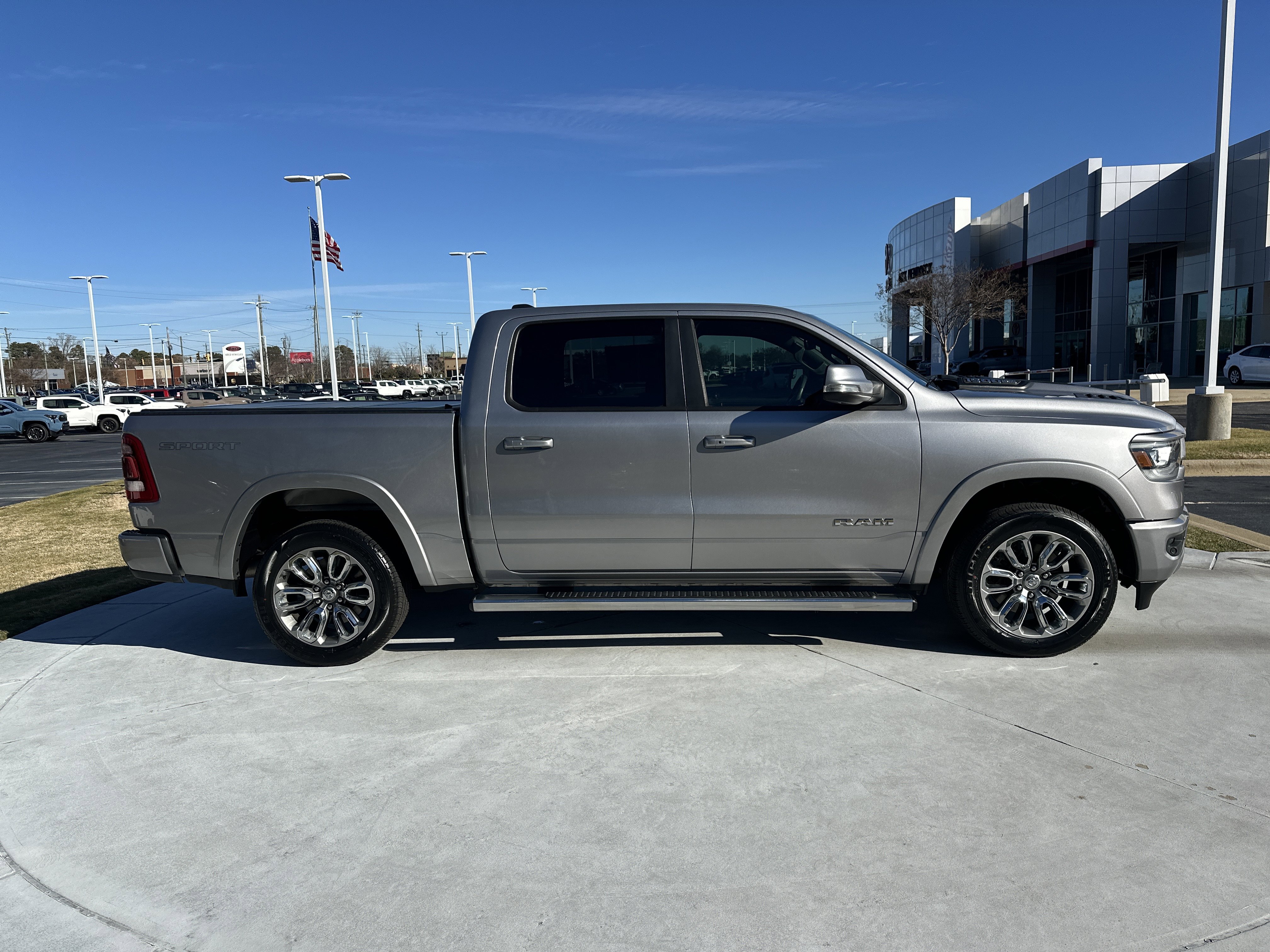 Used 2021 RAM 1500 Laramie w/ Sport Appearance Package image 11