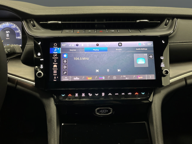 New 2026 Jeep Grand Cherokee Limited w/ Luxury Tech Group II AWD/4WD image 9
