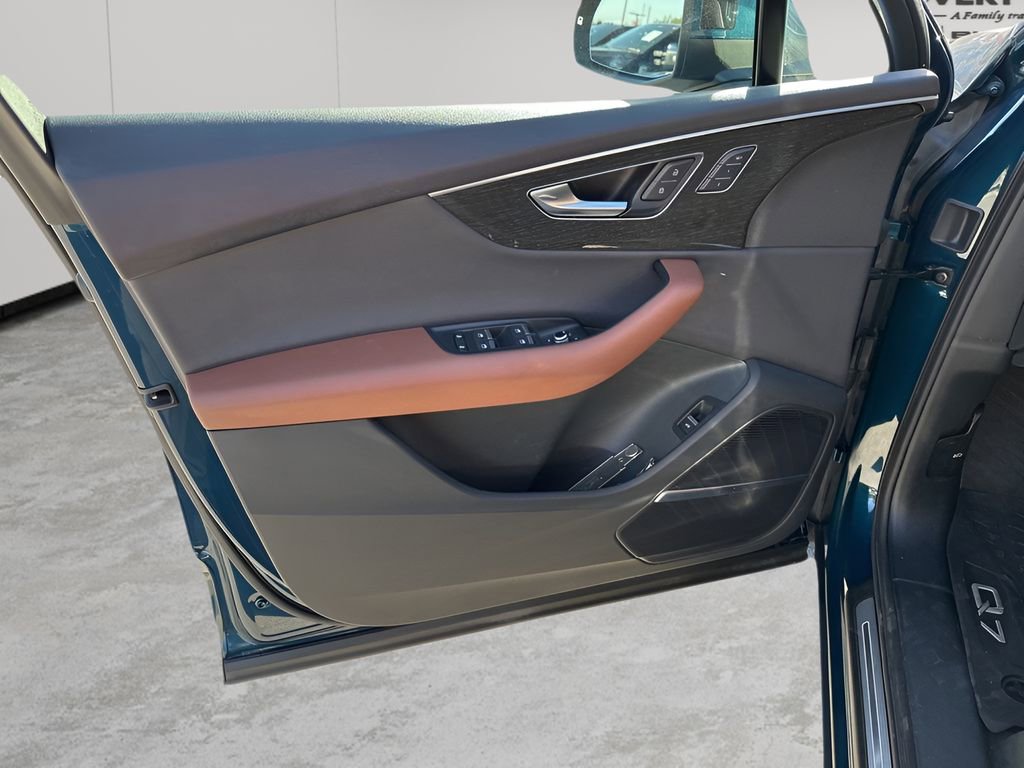 Used 2021 Audi Q7 2.0T Premium Plus w/ Premium Plus Package image 38