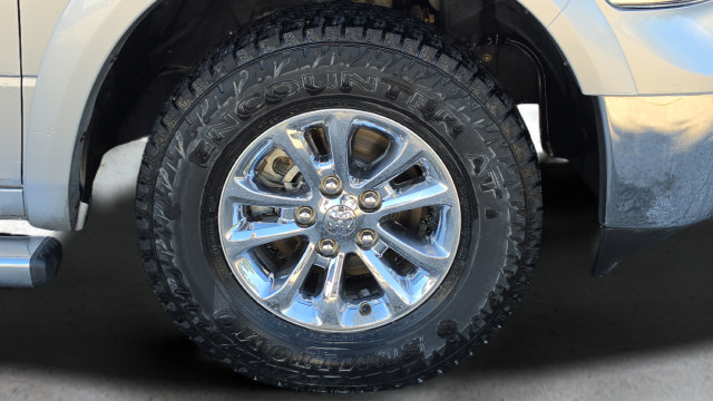 Used 2014 RAM 1500 Laramie RWD image 17