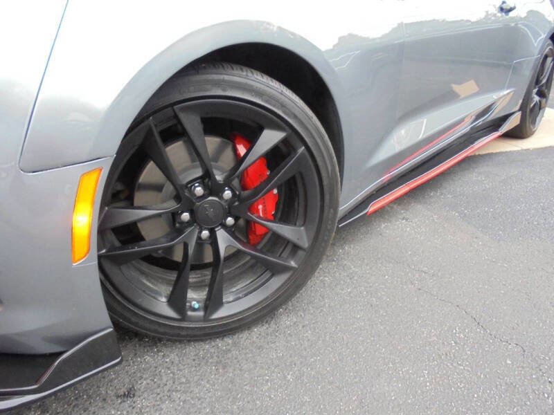 Used 2023 Chevrolet Camaro LT w/ Technology Package image 33