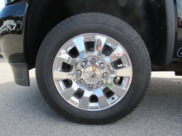 Certified 2018 GMC Sierra 2500 Denali w/ Duramax Plus Package AWD/4WD image 9