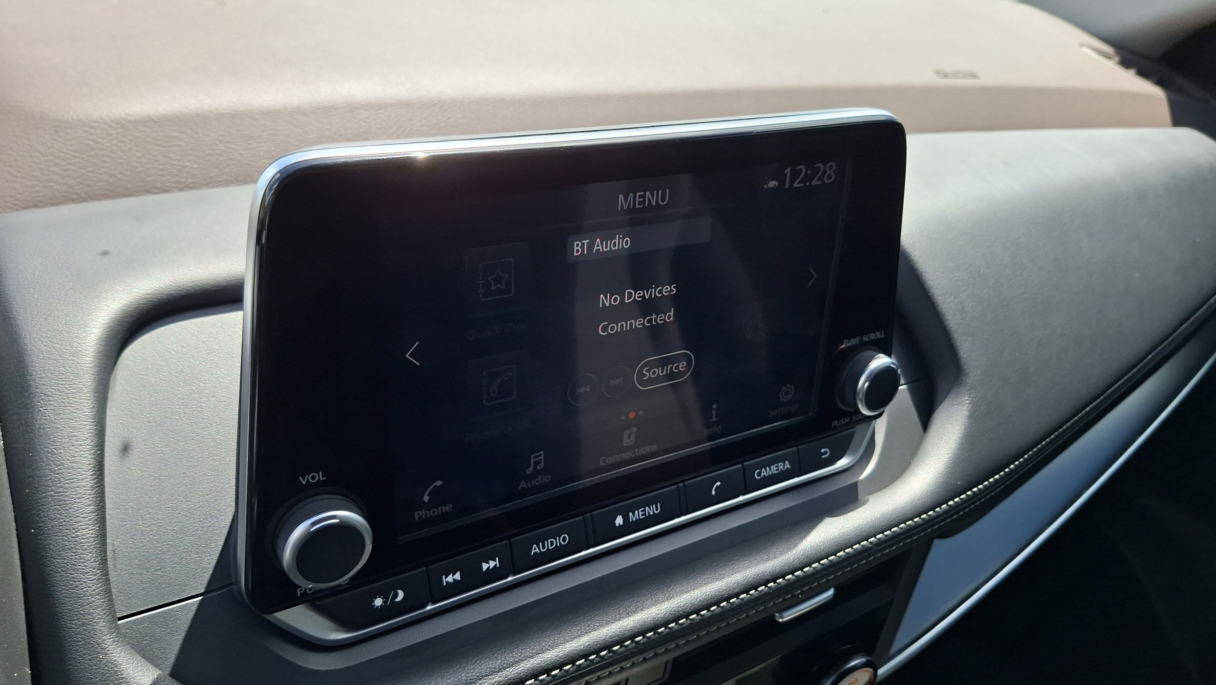 Used 2023 Nissan Rogue SV image 14