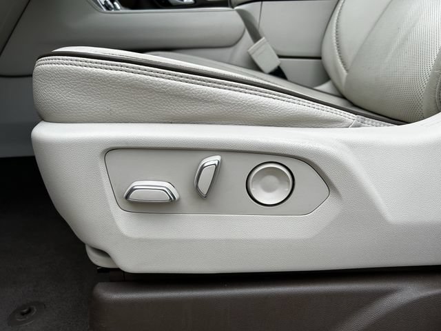 Used 2022 GMC Yukon Denali AWD/4WD image 31