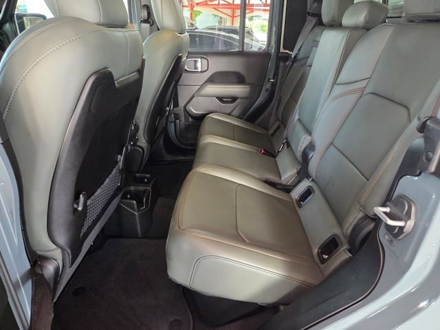 Used 2024 Jeep Gladiator Mojave AWD/4WD image 7