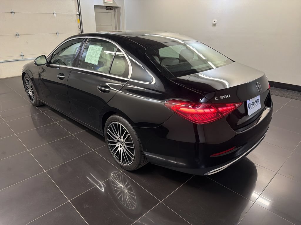 Used 2023 Mercedes-Benz C 300 4MATIC Sedan image 4