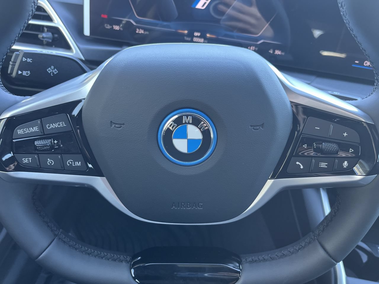 Used 2026 BMW i4 eDrive40 w/ Premium Package RWD image 22