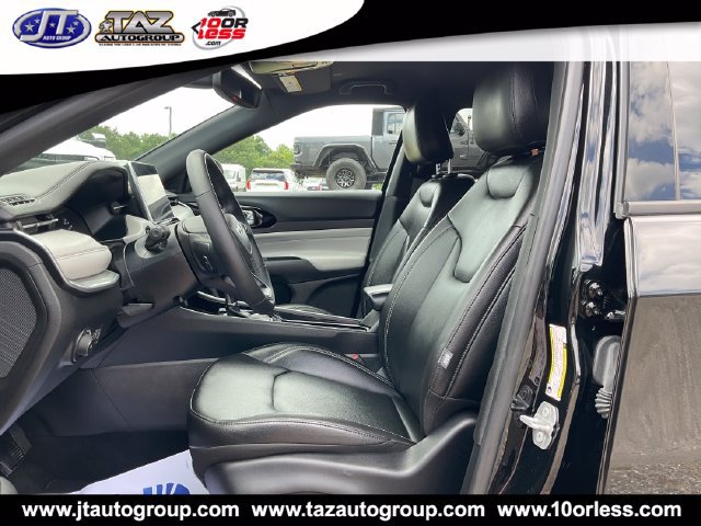 Used 2025 Jeep Compass Limited AWD/4WD image 10