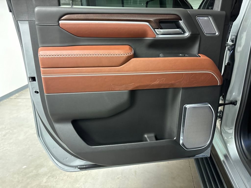 Certified 2025 GMC Sierra 2500 Denali Ultimate image 32