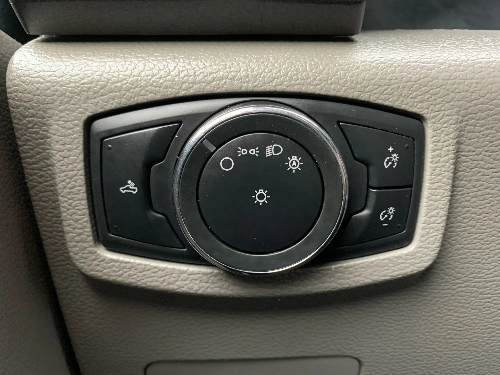 Used 2019 Ford F250 XL w/ Power Equipment Group RWD image 17