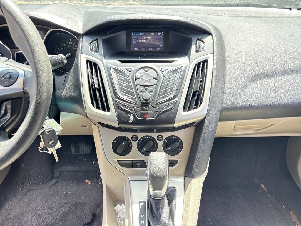 Used 2012 Ford Focus SE FWD image 23