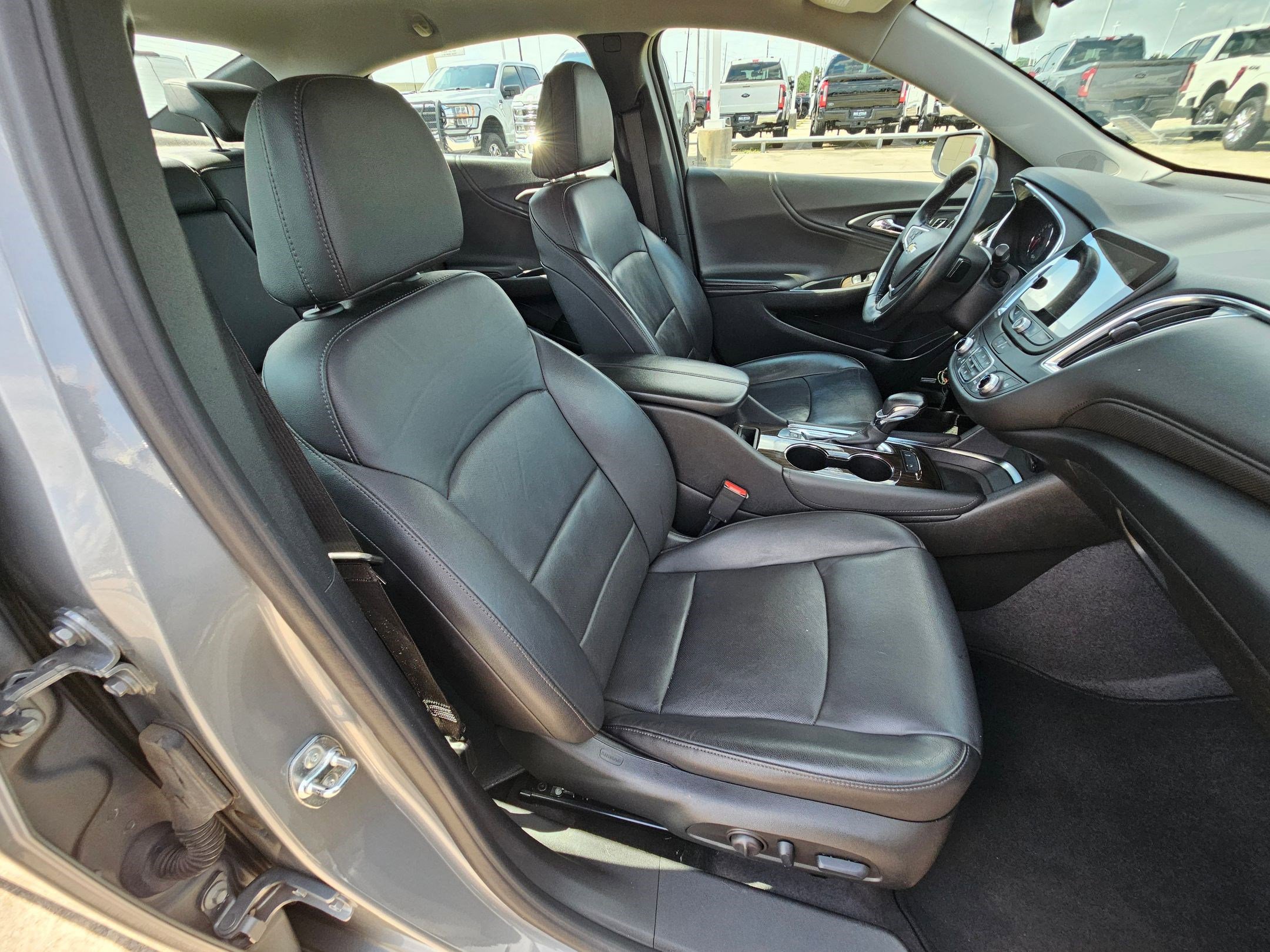 Used 2024 Chevrolet Malibu LT FWD image 32
