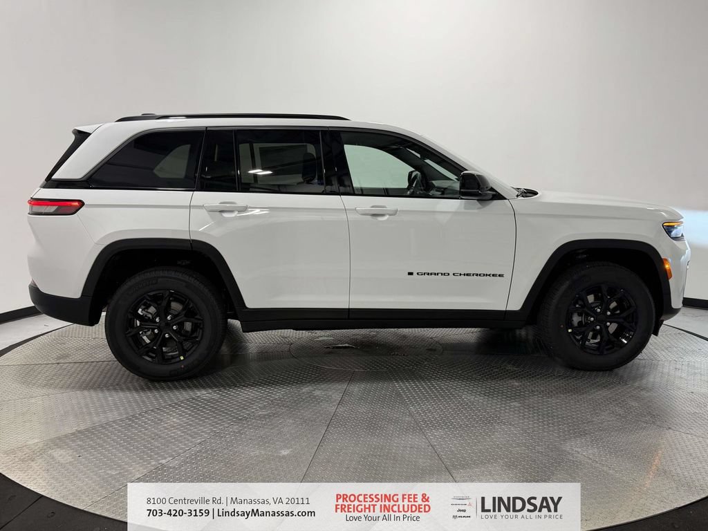 New 2026 Jeep Grand Cherokee Altitude AWD/4WD image 8