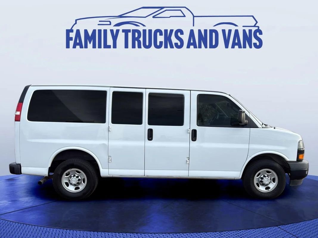 Used 2018 Chevrolet Express 2500 LS w/ Driver Convenience Package image 6