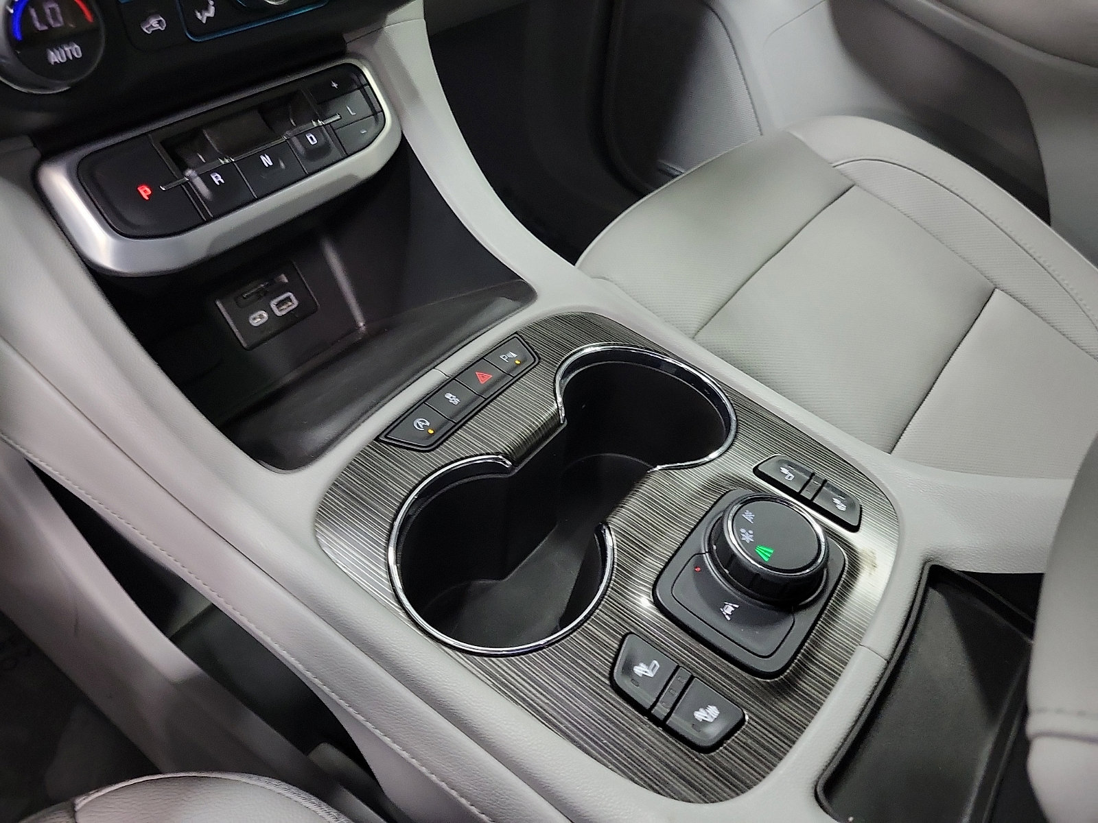 Used 2020 GMC Acadia SLT w/ Driver Alert Package II image 20