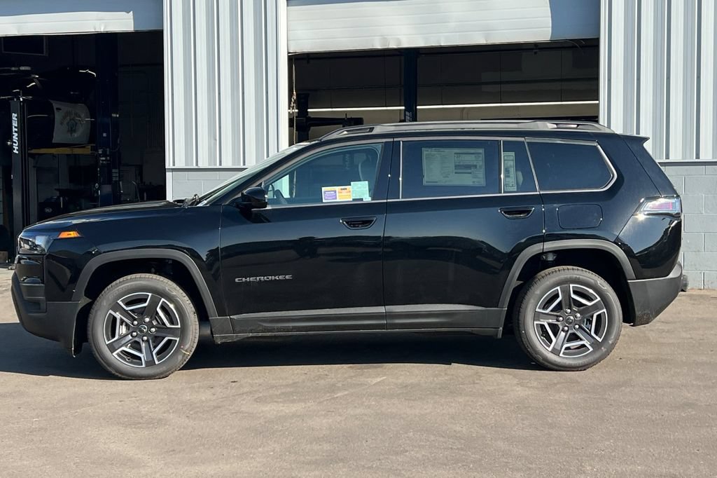 New 2026 Jeep Cherokee Laredo AWD/4WD image 7