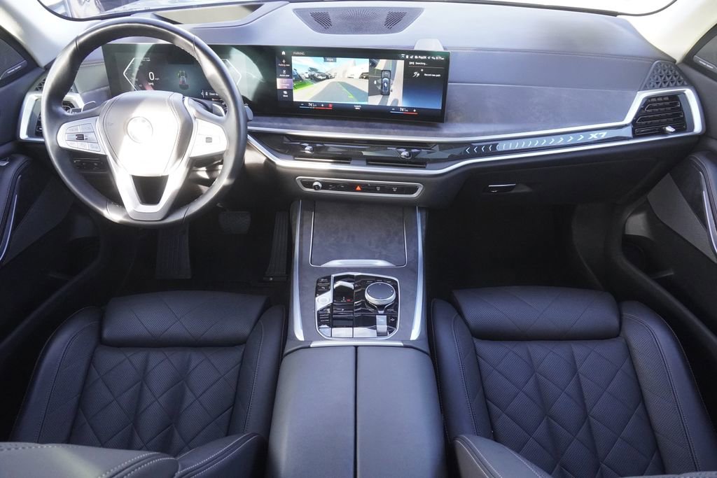 Used 2023 BMW X7 xDrive40i w/ Premium Package image 9