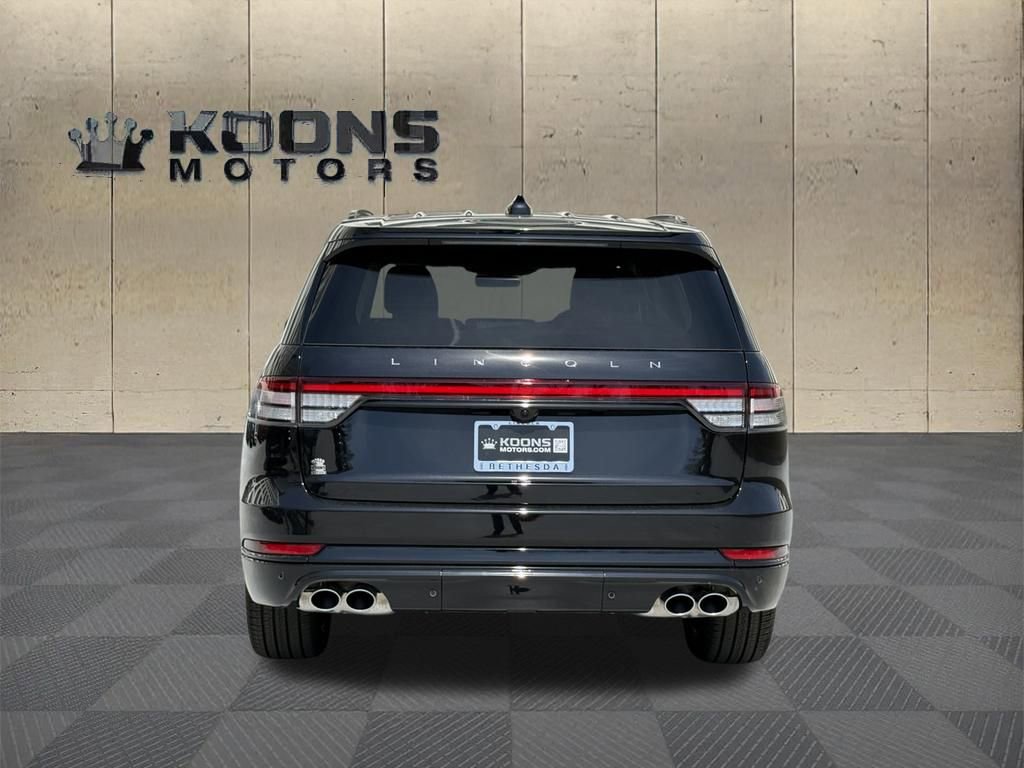 New 2026 Lincoln Aviator AWD image 4