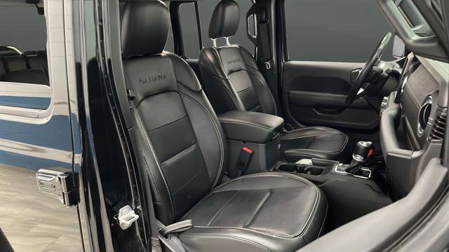 Used 2022 Jeep Wrangler Unlimited Sahara w/ Cold Weather Group AWD/4WD image 24