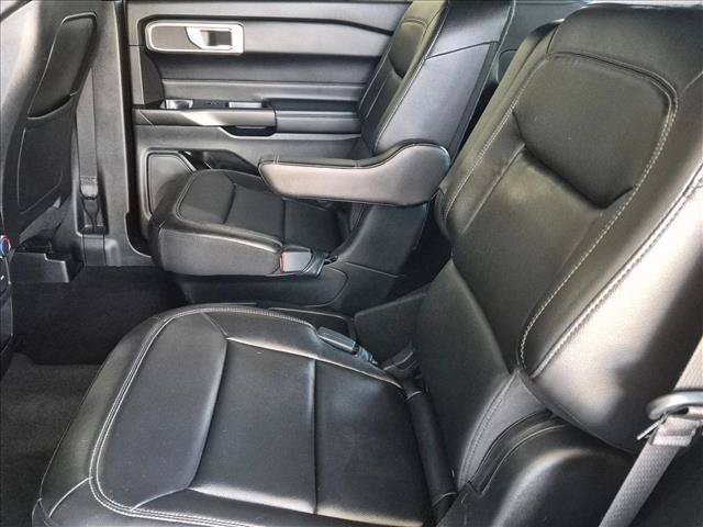 Used 2020 Ford Explorer XLT w/ Equipment Group 202A RWD image 17