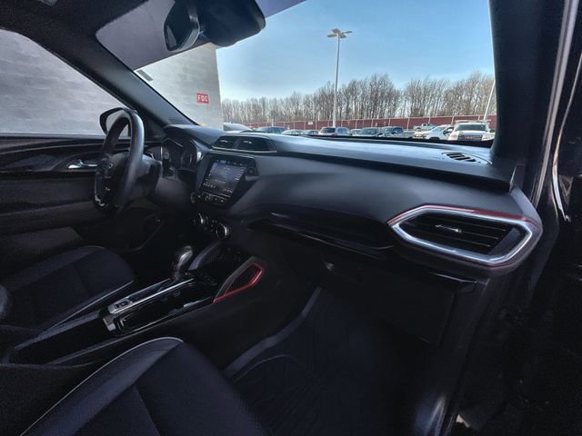 Certified 2022 Chevrolet TrailBlazer RS w/ Sun and Liftgate Package image 30