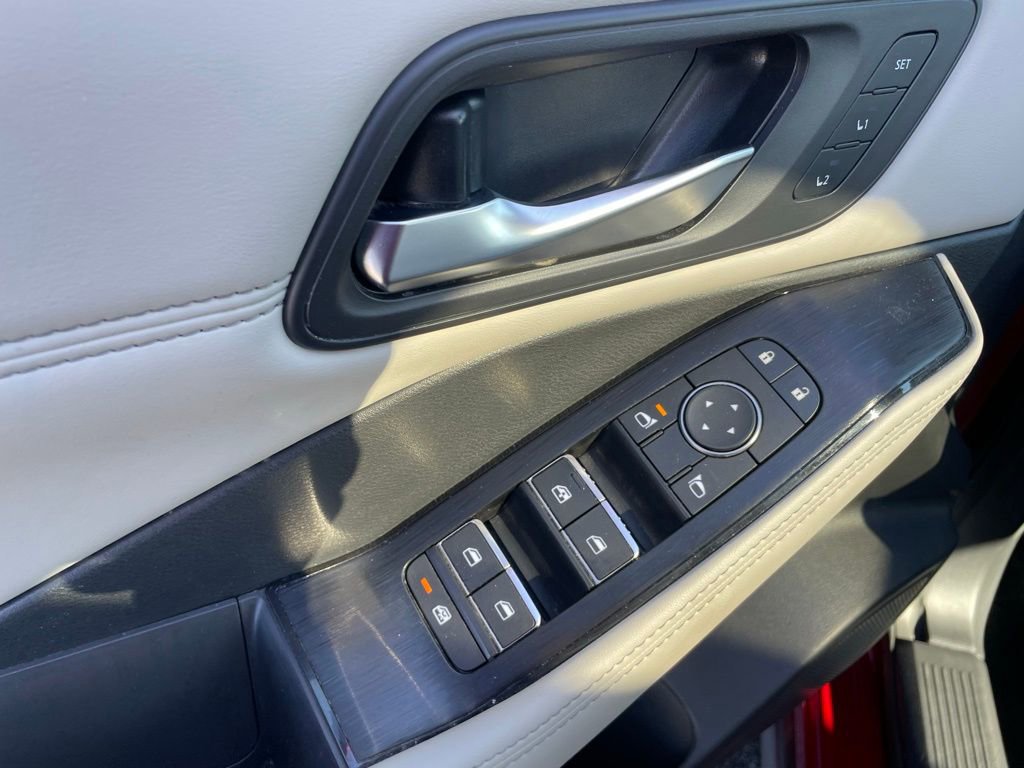 Used 2023 Nissan Rogue SL w/ SL Premium Package image 12