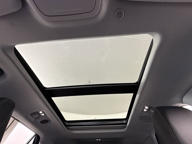 Used 2021 Ford Explorer XLT w/ Equipment Group 202A image 29