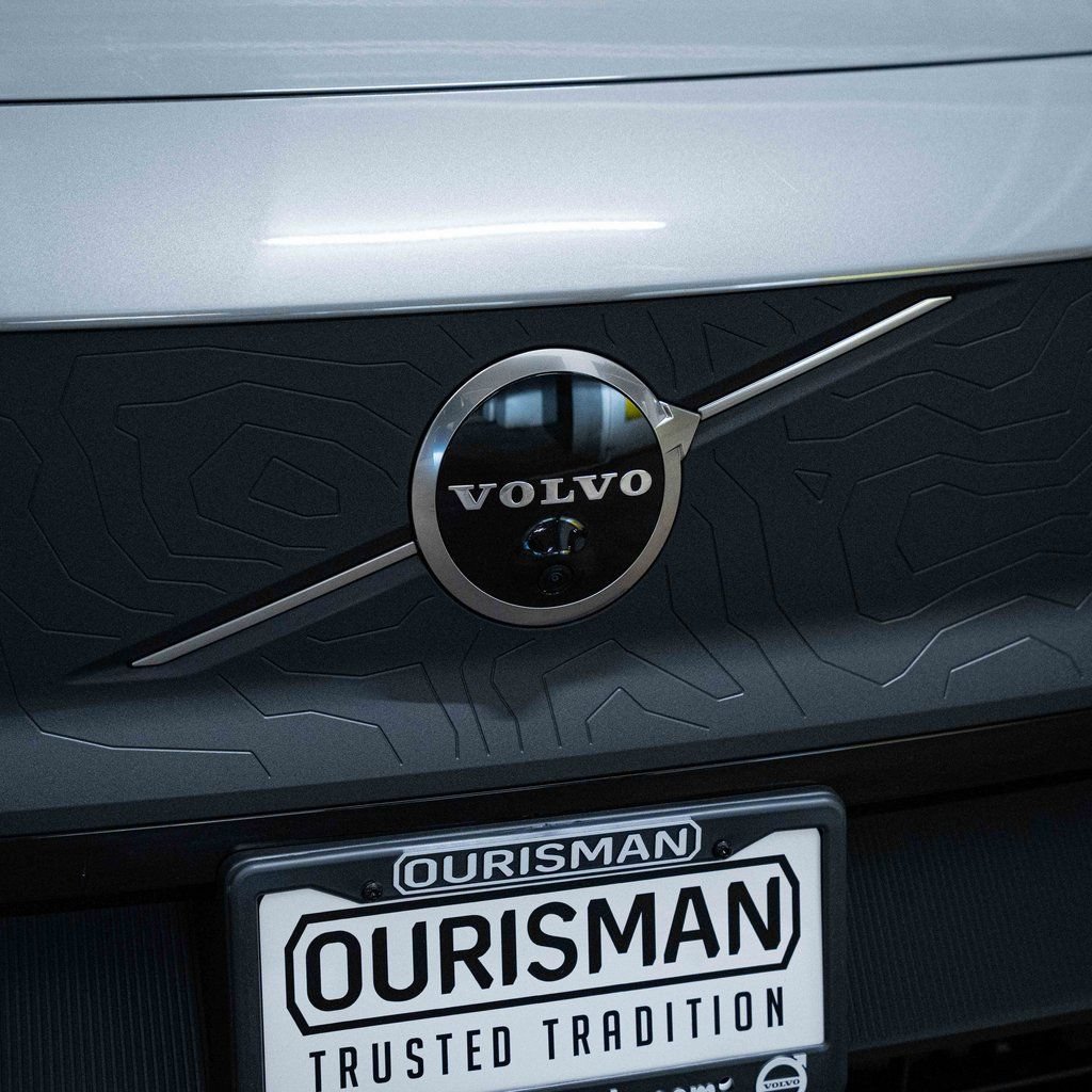 New 2026 Volvo EX30 Cross Country Ultra w/ Protection Package Premier AWD/4WD image 3