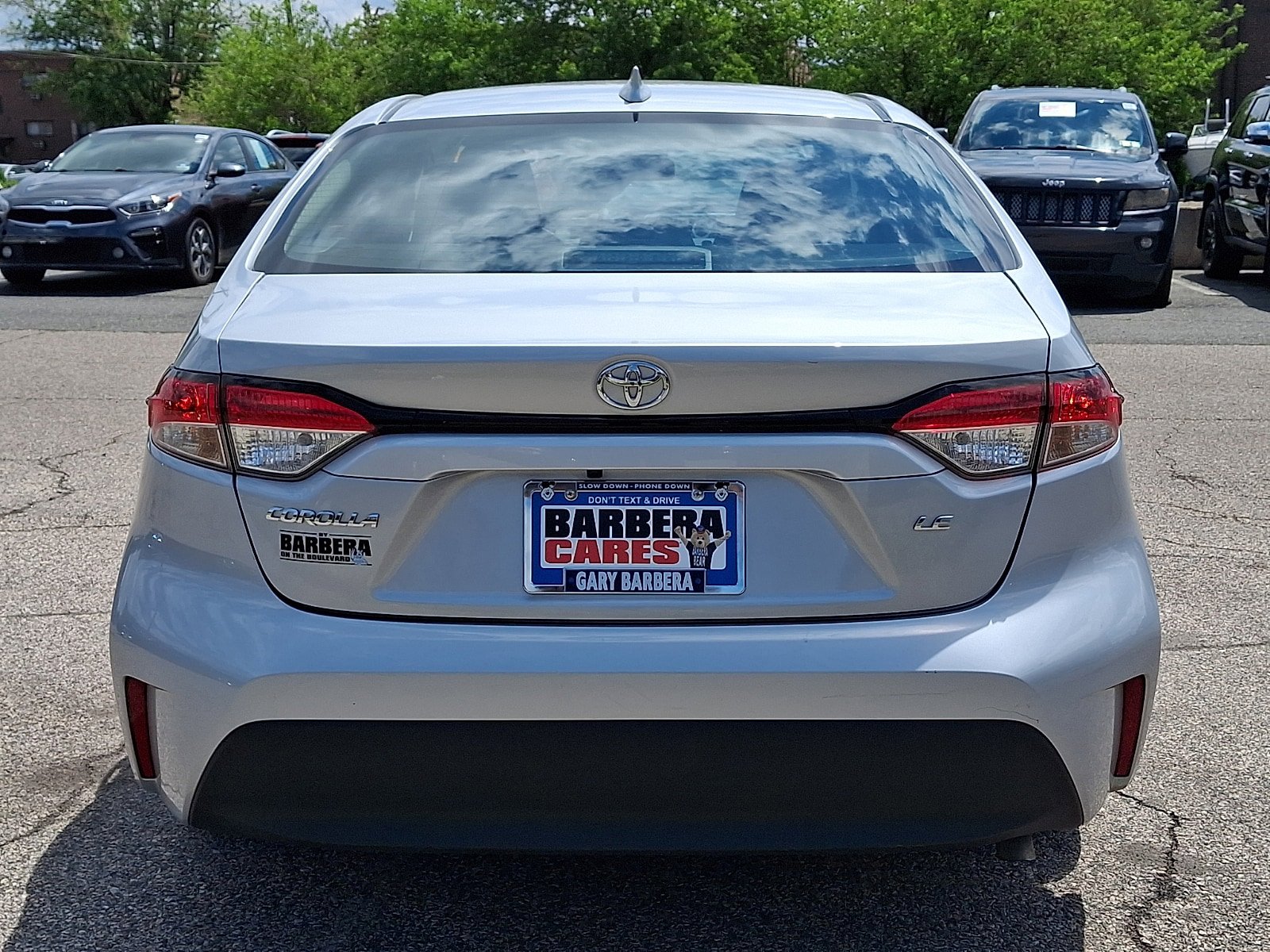 Used 2024 Toyota Corolla LE FWD image 4