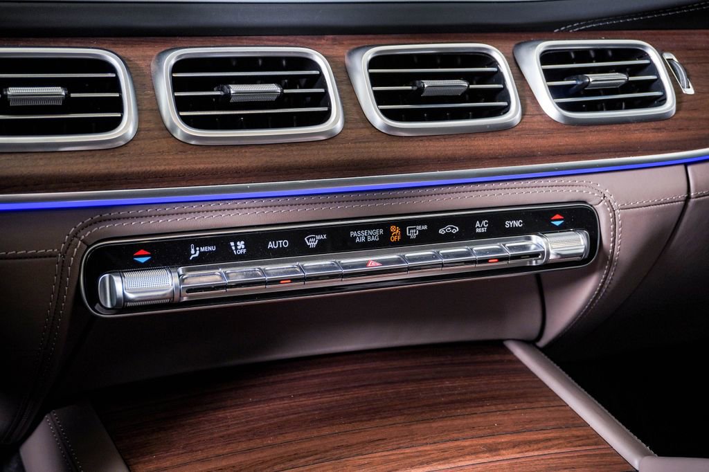 Used 2026 Mercedes-Benz Maybach GLS 600 4MATIC image 37