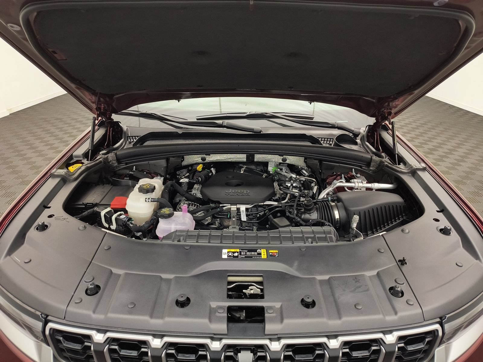New 2026 Jeep Grand Cherokee Limited w/ Luxury Tech Group II AWD/4WD image 33