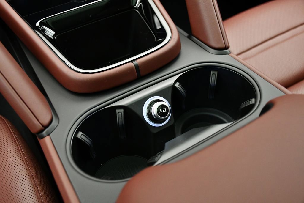 Certified 2025 Porsche Cayenne image 36