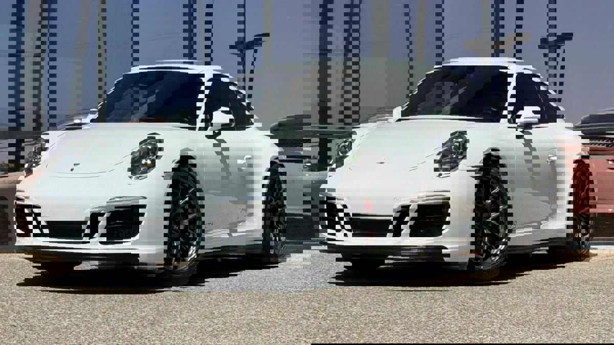 Used 2017 Porsche 911 Carrera GTS image 4