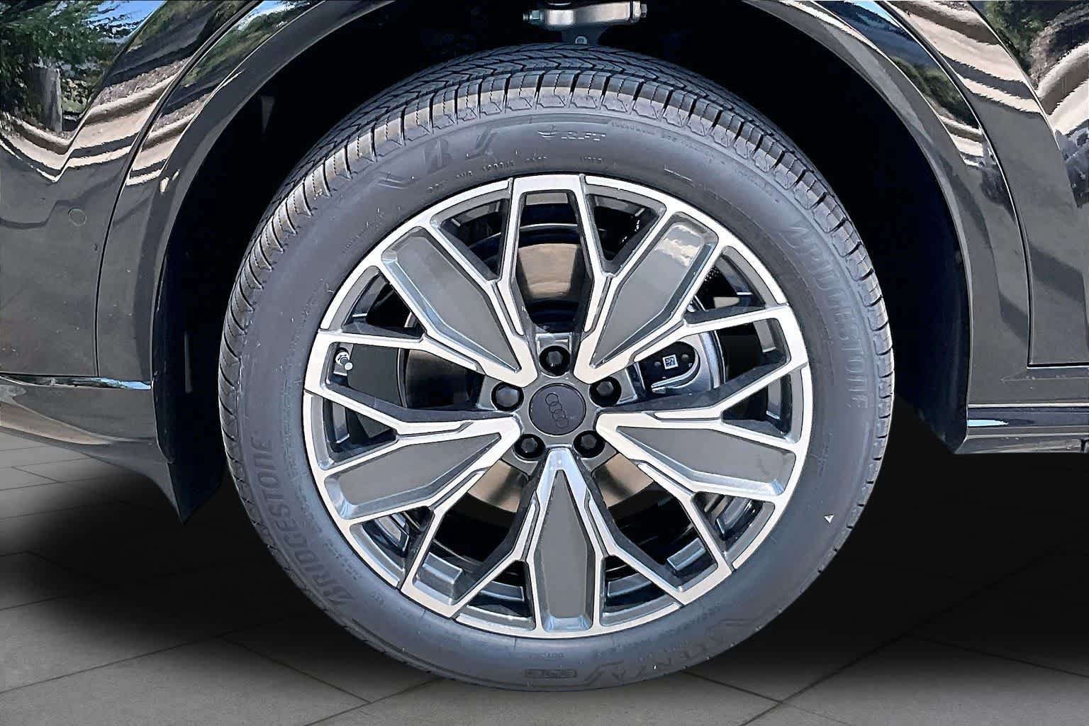 New 2026 Audi Q5 Premium AWD/4WD image 11
