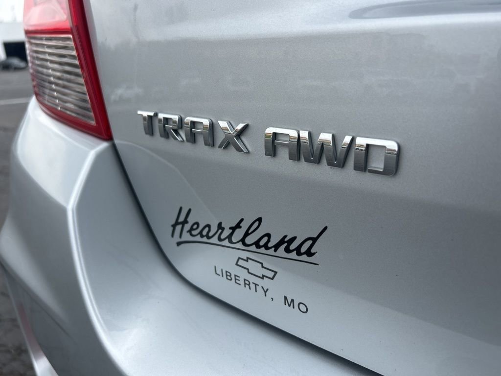 Used 2022 Chevrolet Trax LS w/ Tint and Cruise Package image 12