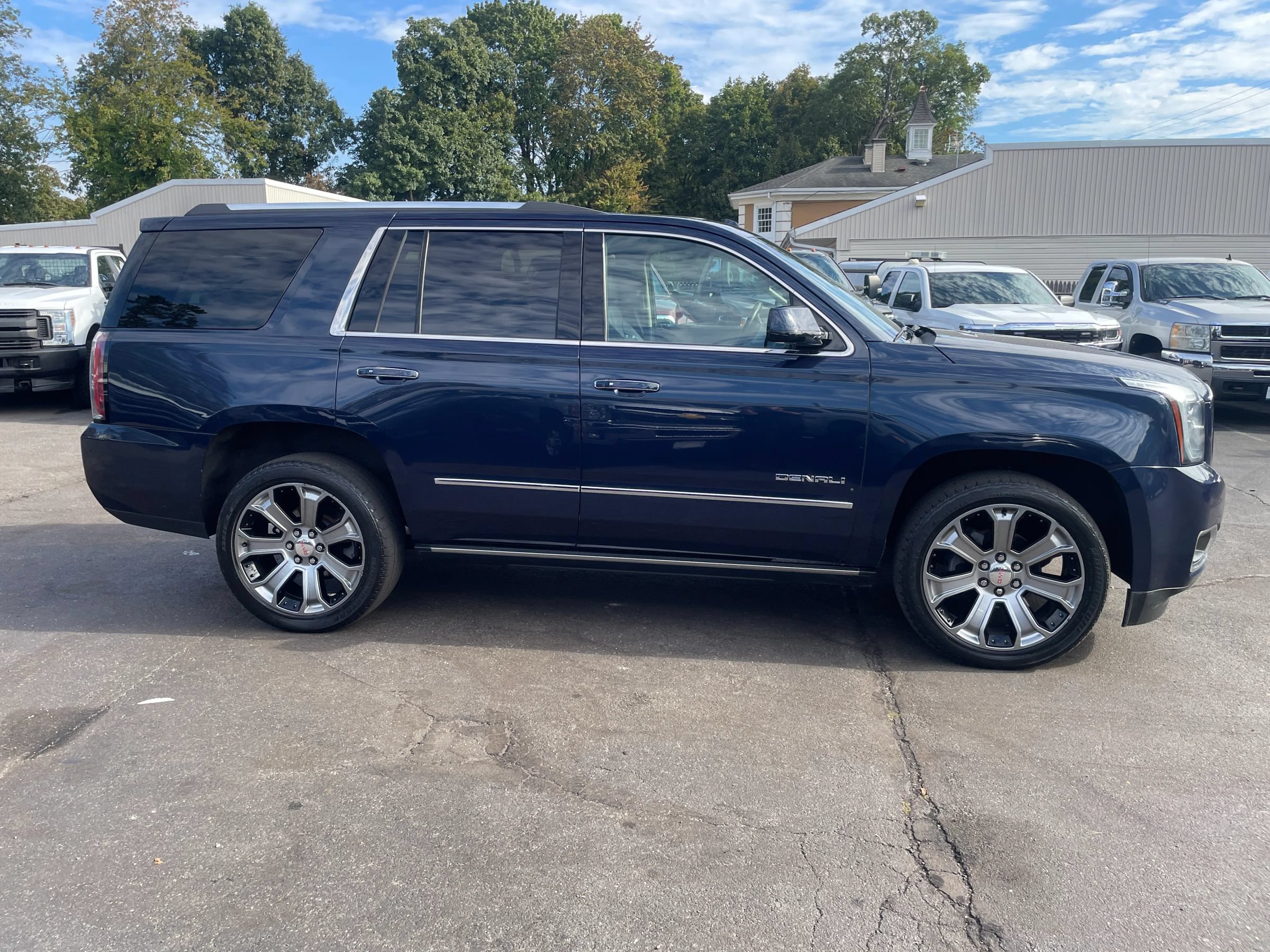 Used 2018 GMC Yukon Denali w/ Open Road Package AWD/4WD image 6