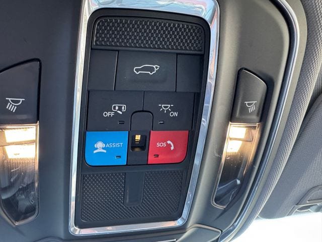 Used 2023 Jeep Grand Cherokee L Limited AWD/4WD image 43