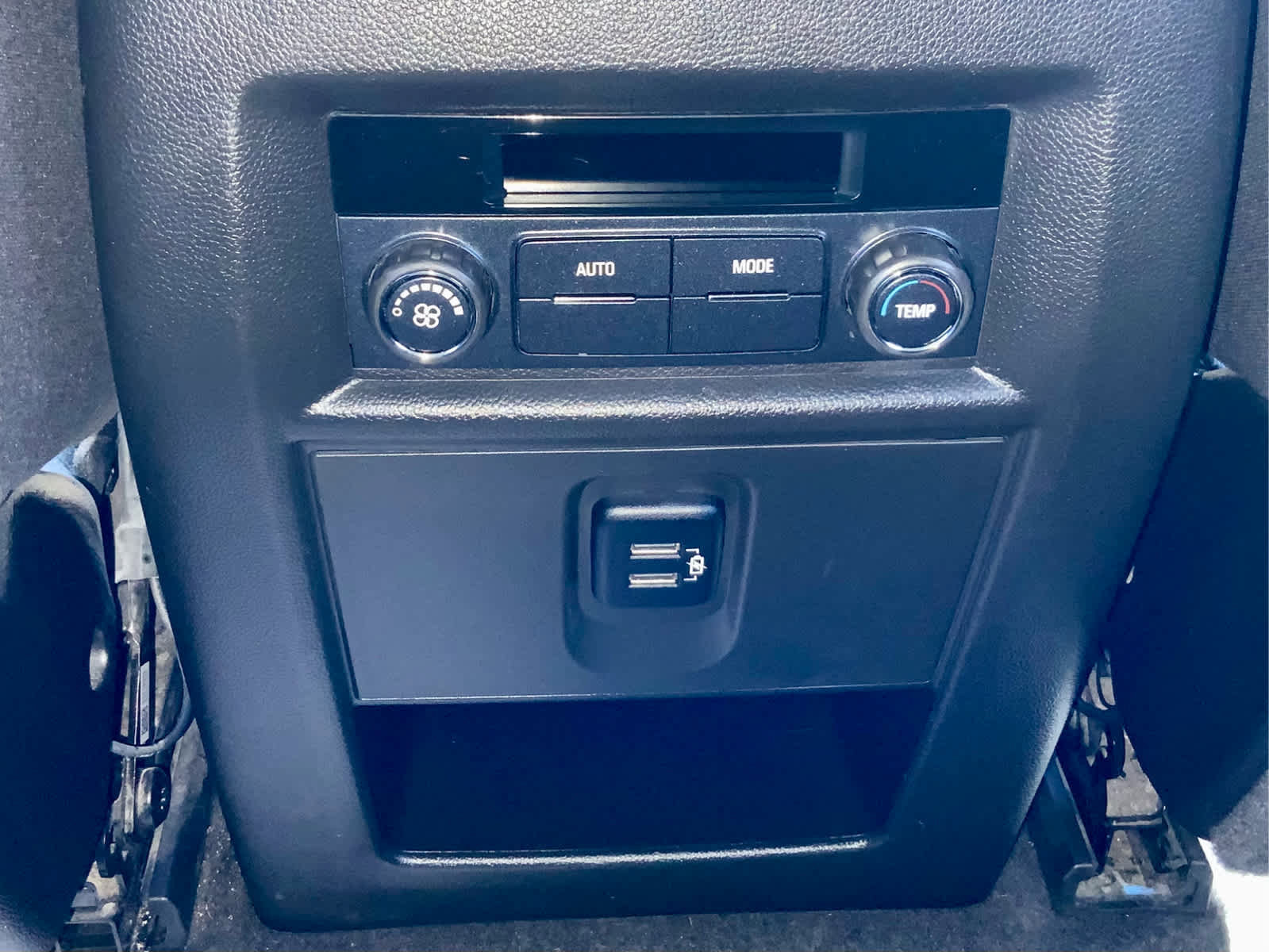 Used 2018 Chevrolet Traverse LT image 49