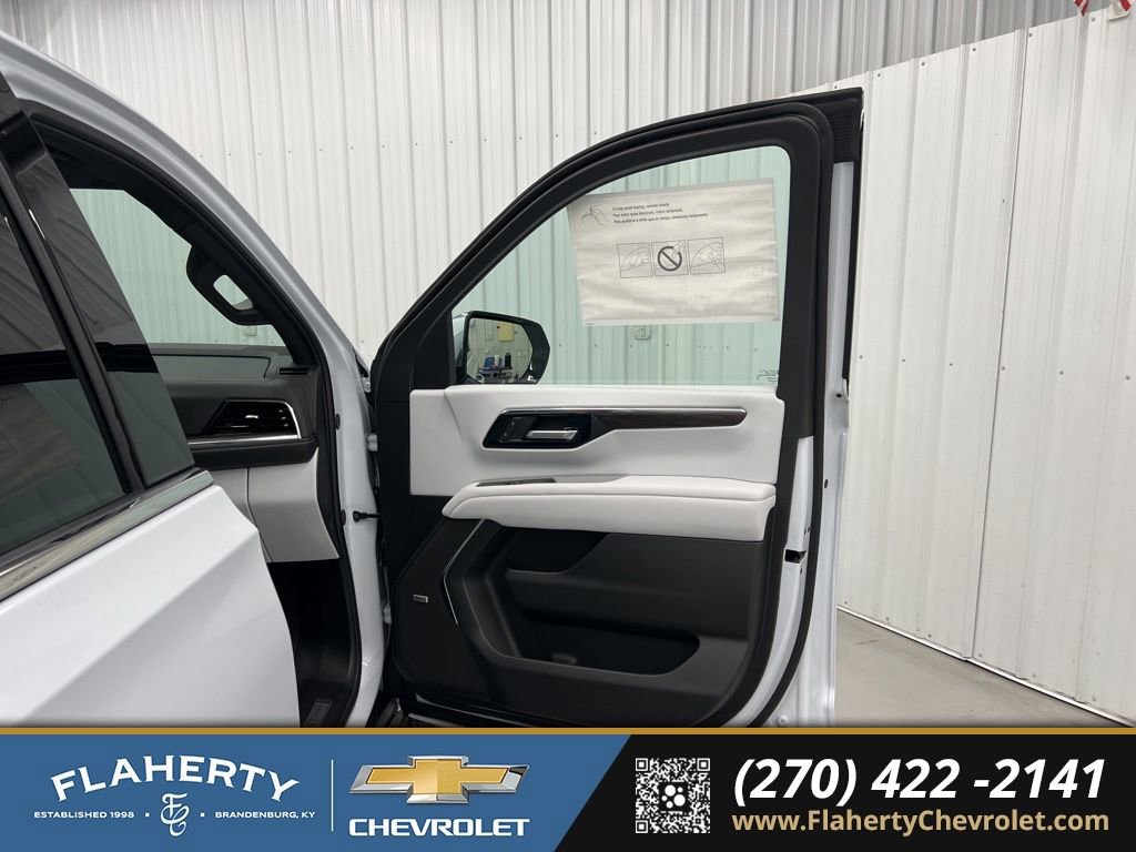 New 2026 Chevrolet Suburban Premier image 14