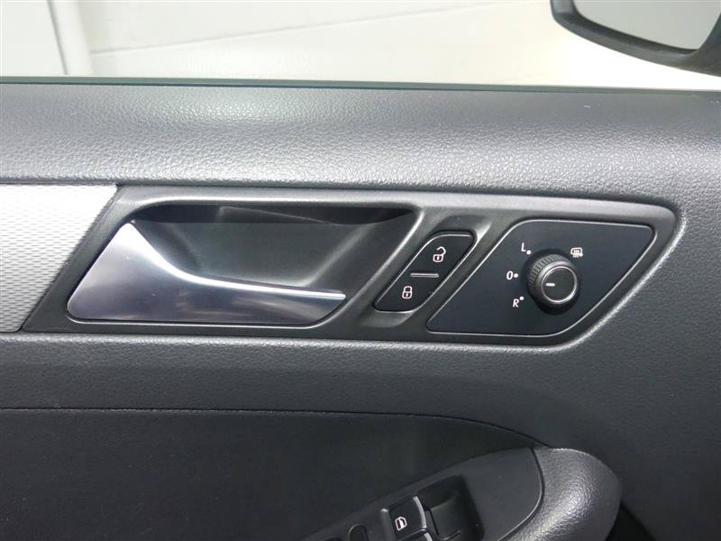 Used 2015 Volkswagen Jetta SE FWD image 20