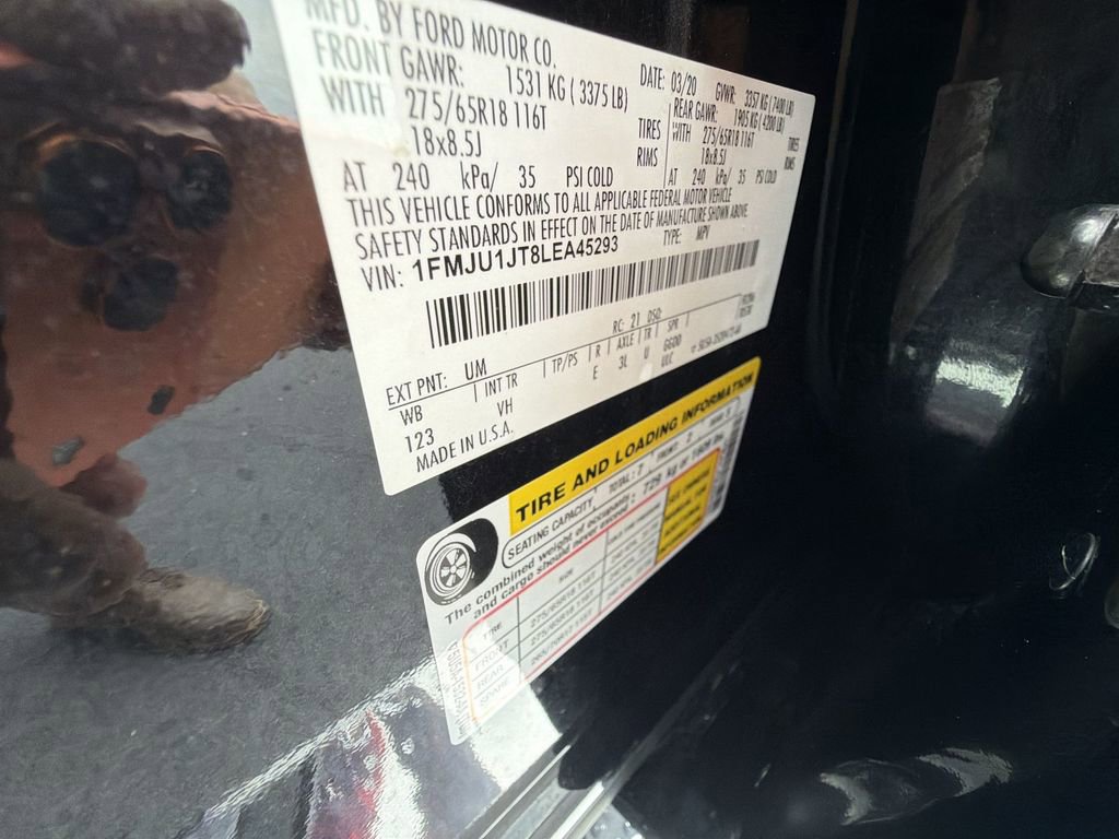 Used 2020 Ford Expedition XLT w/ Equipment Group 202A AWD/4WD image 19