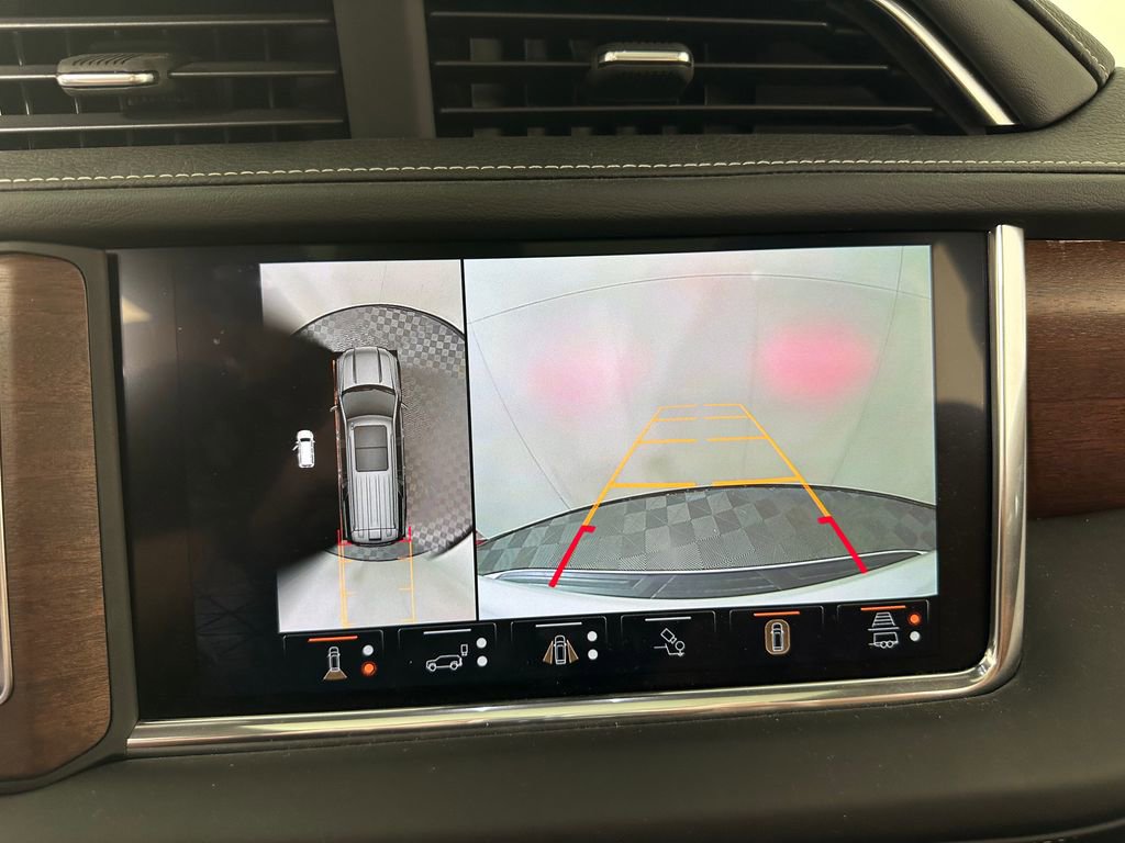 Used 2023 GMC Yukon Denali Ultimate image 33