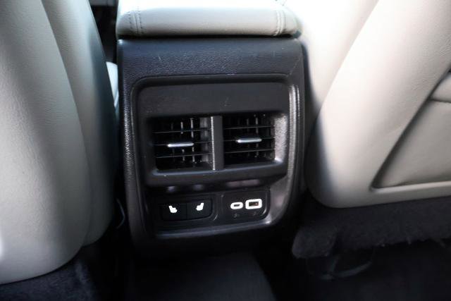 Used 2020 Cadillac XT4 Premium Luxury AWD/4WD image 16
